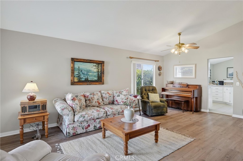 24003 Whistling Swan Road Murrieta, CA 92562 - Photo 9 of 37