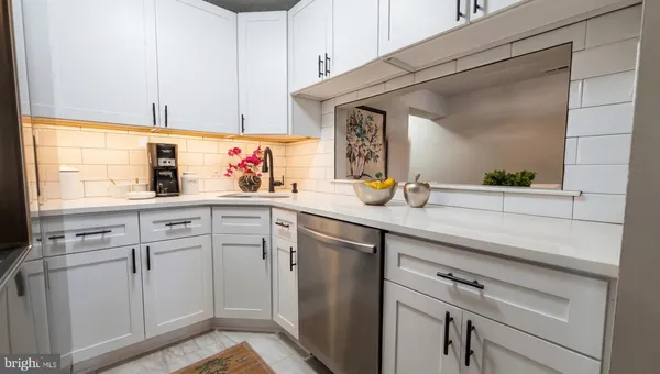 $299,900 | 5520 Aberdeen Drive, Mount Laurel, NJ 08054