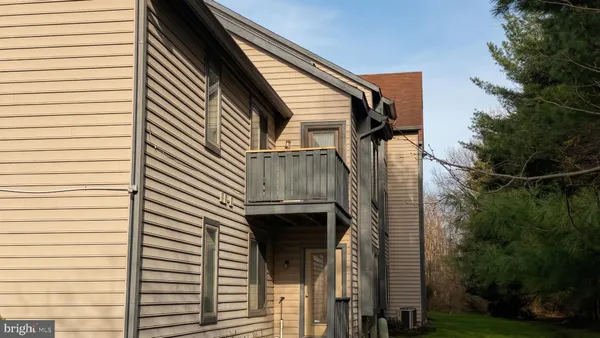 $299,900 | 5520 Aberdeen Drive, Mount Laurel, NJ 08054