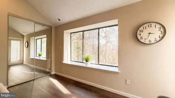 $299,900 | 5520 Aberdeen Drive, Mount Laurel, NJ 08054