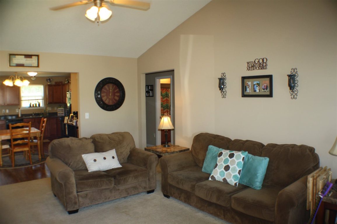 109 Duraleigh Road Anderson, SC 29621 - Photo 4 of 22