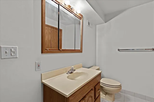 $575,000 | 2126 Kennedy Drive, Rochester Hills, MI 48309