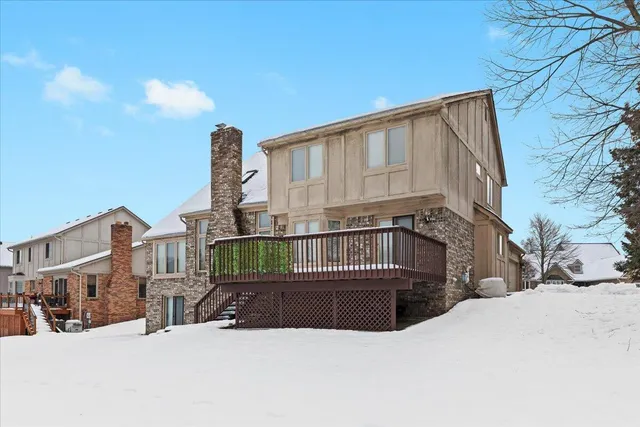 $575,000 | 2126 Kennedy Drive, Rochester Hills, MI 48309