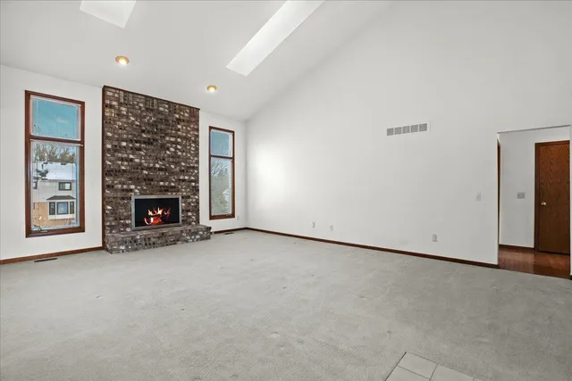 $575,000 | 2126 Kennedy Drive, Rochester Hills, MI 48309