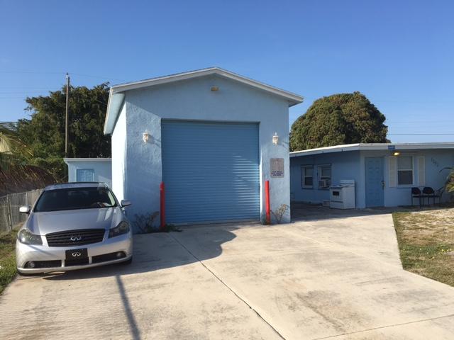 1152 Alto Road Lantana, FL 33462 - Photo 1 of 1 detached garage