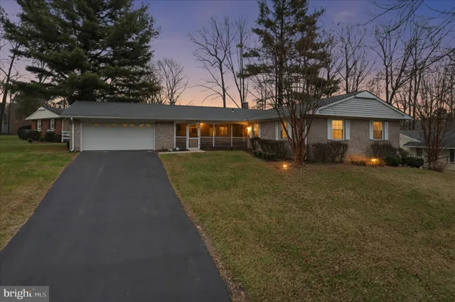 $2,900 | 14017 Broomall Lane, Silver Spring, MD 20906