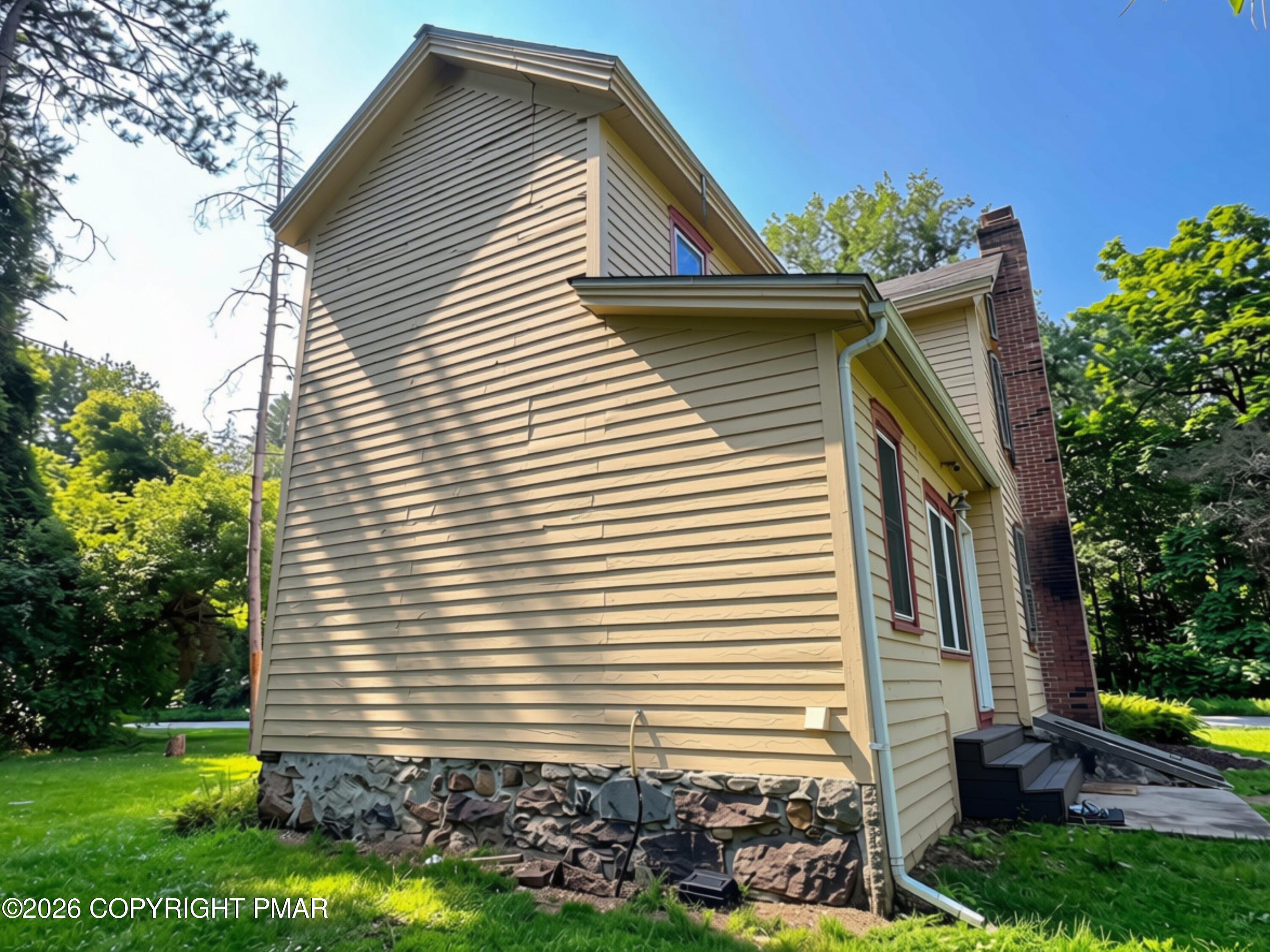 108 Effort Neola Road Effort, PA 18330 - Photo 27 of 31 Exterior