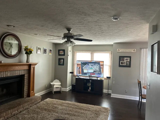 $319,900 | 3 Harvest Court, Bloomington, IL 61704