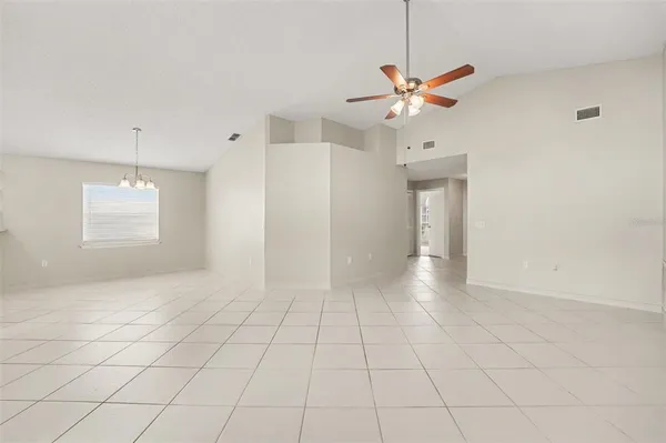 $269,900 | 204 Kingshill Court Southeast, Winter Haven, FL 33884