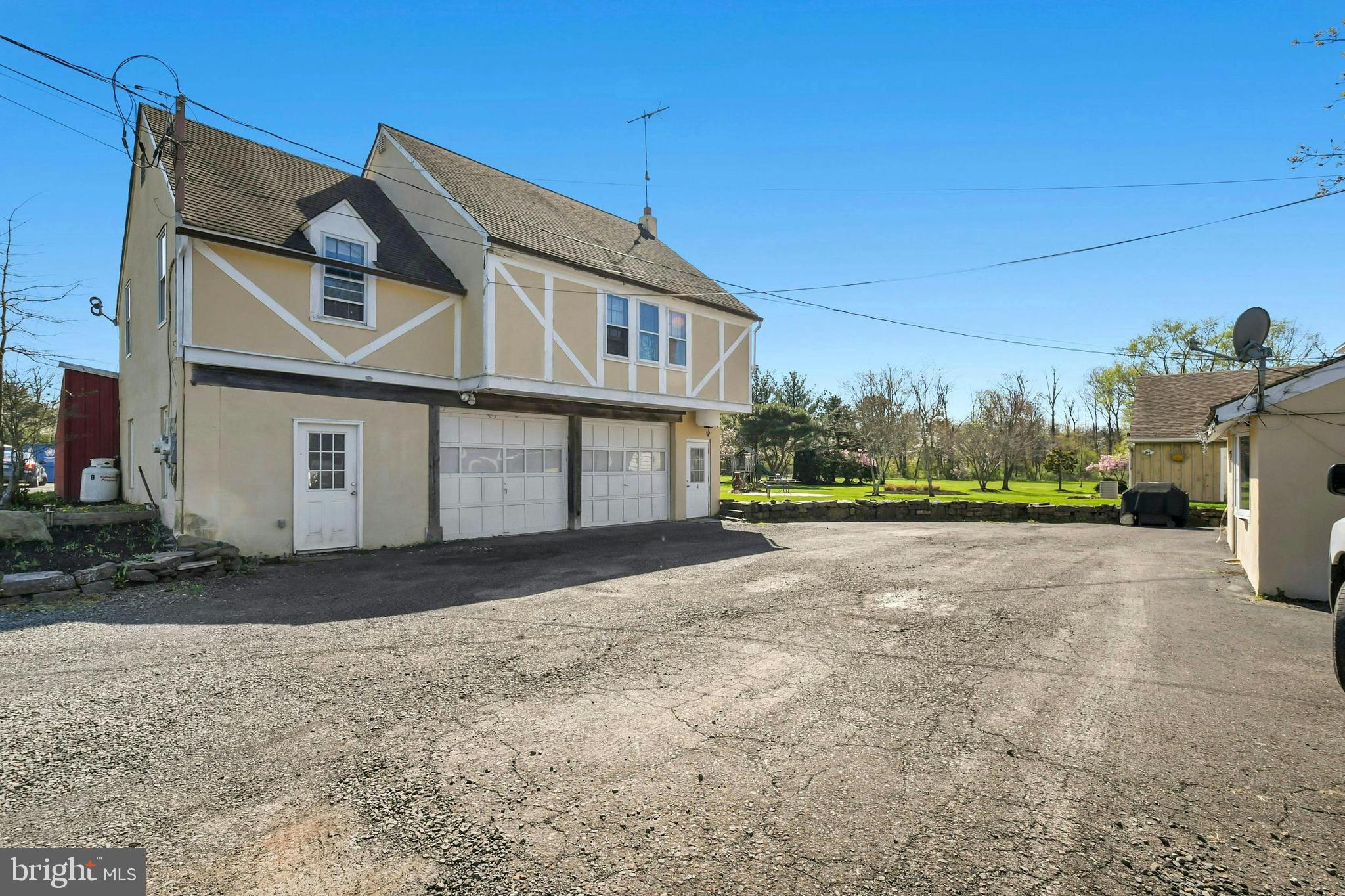 6052 German Road Pipersville, PA 18947 - Photo 40 of 77 Carriage House - 2-Car Garage with Apt Above