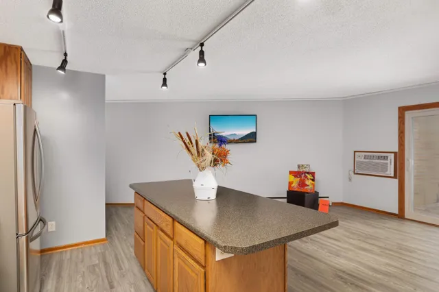 $160,000 | 9143 Highway 55, Unit 301, Golden Valley, MN 55427