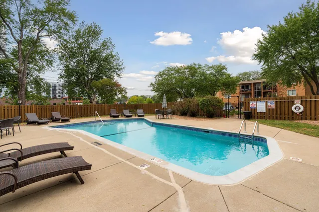 $160,000 | 9143 Highway 55, Unit 301, Golden Valley, MN 55427