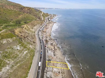 $1,950,000 | 19206 Pacific Coast Highway, Malibu, CA 90265