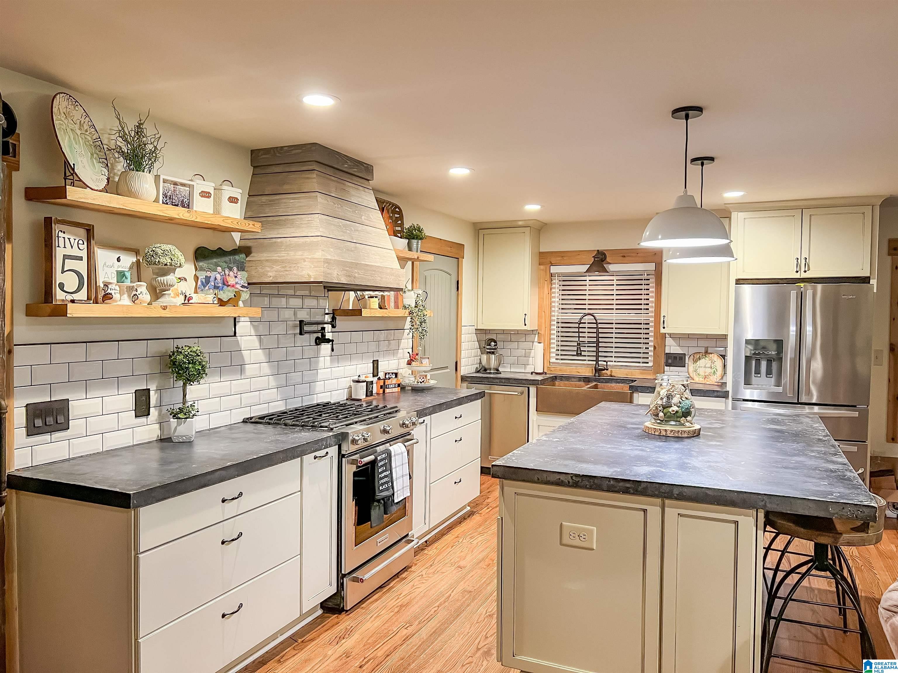 810 Meadow View Pell City, AL 35128 - Photo 23 of 41