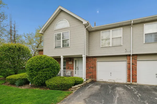 $210,000 | 14762 Kenton Avenue, Midlothian, IL 60445