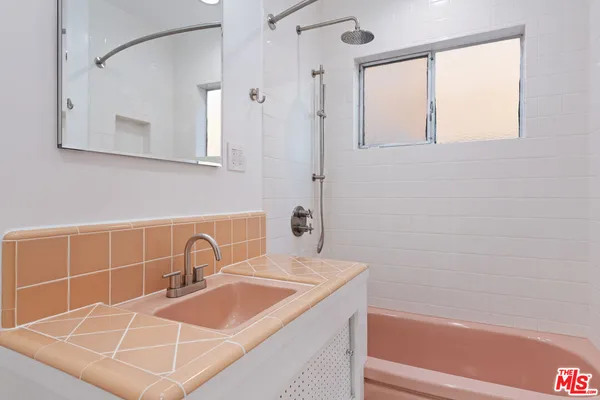$3,400 | 1333 South Ogden Drive, Unit 6, Los Angeles, CA 90019