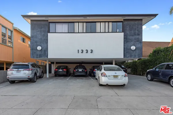 $3,400 | 1333 South Ogden Drive, Unit 6, Los Angeles, CA 90019