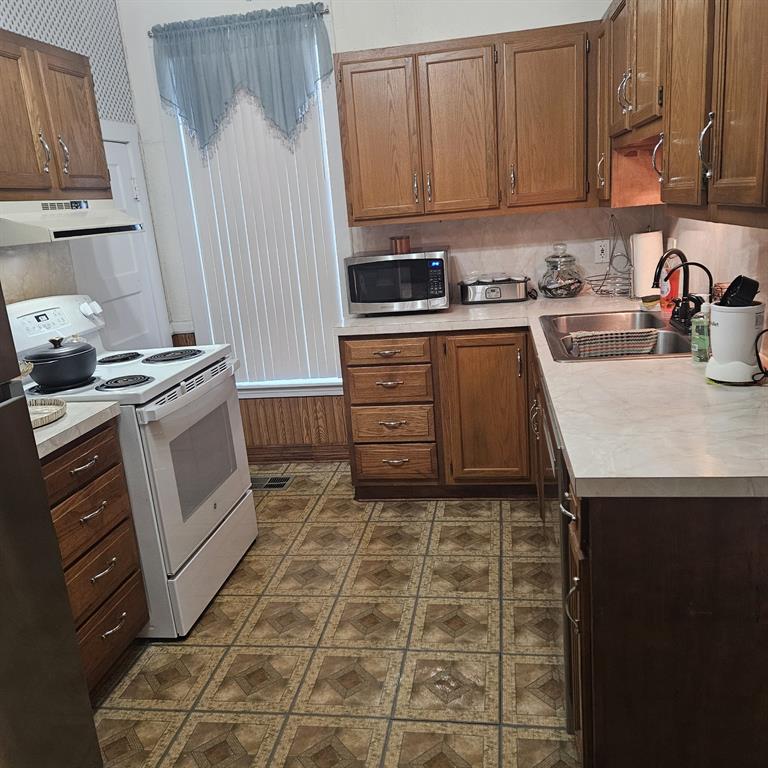 608 North Colorado Street Whitney, TX 76692 - Photo 23 of 27