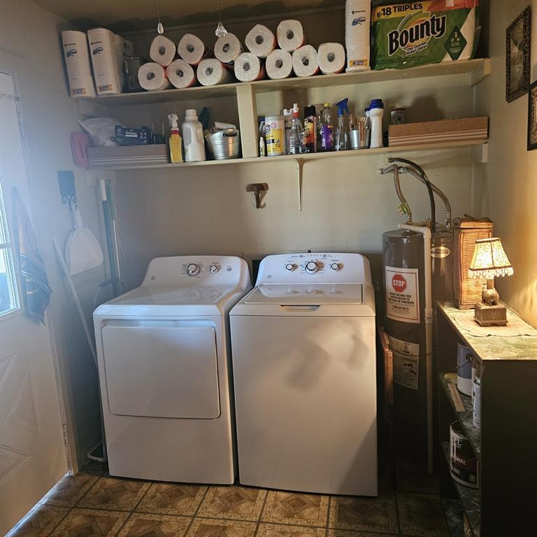 608 North Colorado Street Whitney, TX 76692 - Photo 26 of 27 a utility room with dryer and washer