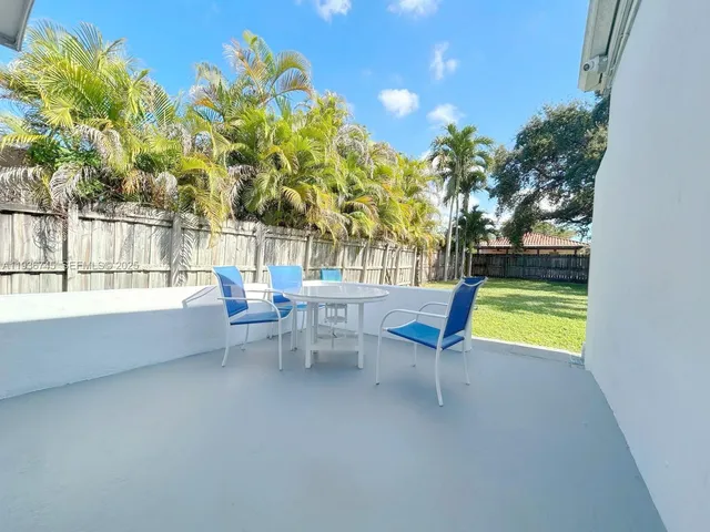 $1,450 | 121 Southwest 51st Avenue, Unit 3, Miami, FL 33134