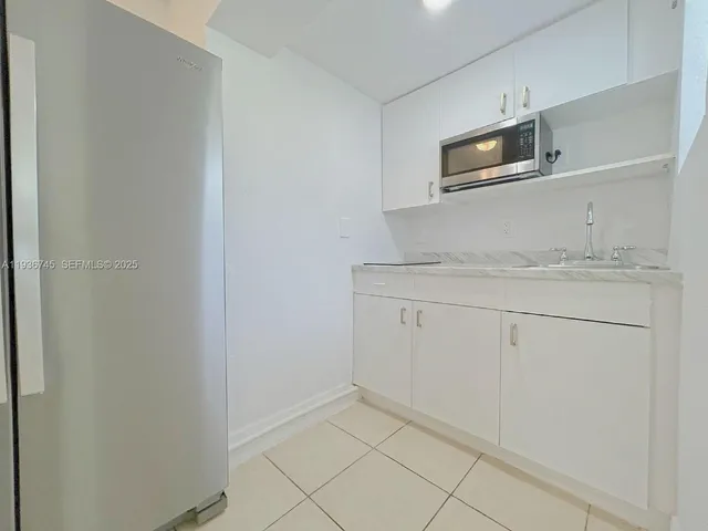 $1,450 | 121 Southwest 51st Avenue, Unit 3, Miami, FL 33134