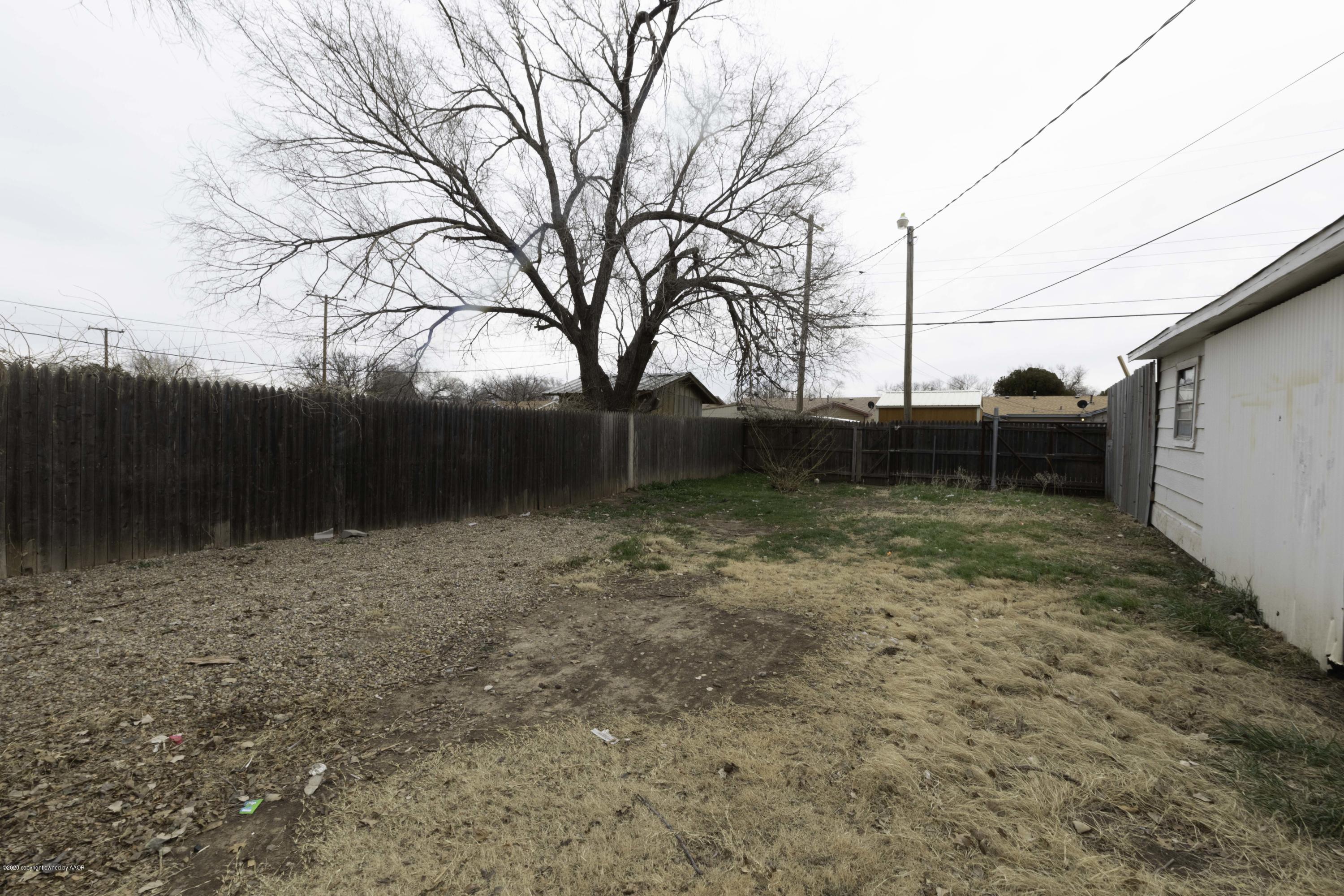 5003 Bowie Street Amarillo, TX 79110 - Photo 23 of 25 BACKYARD VIEW 1