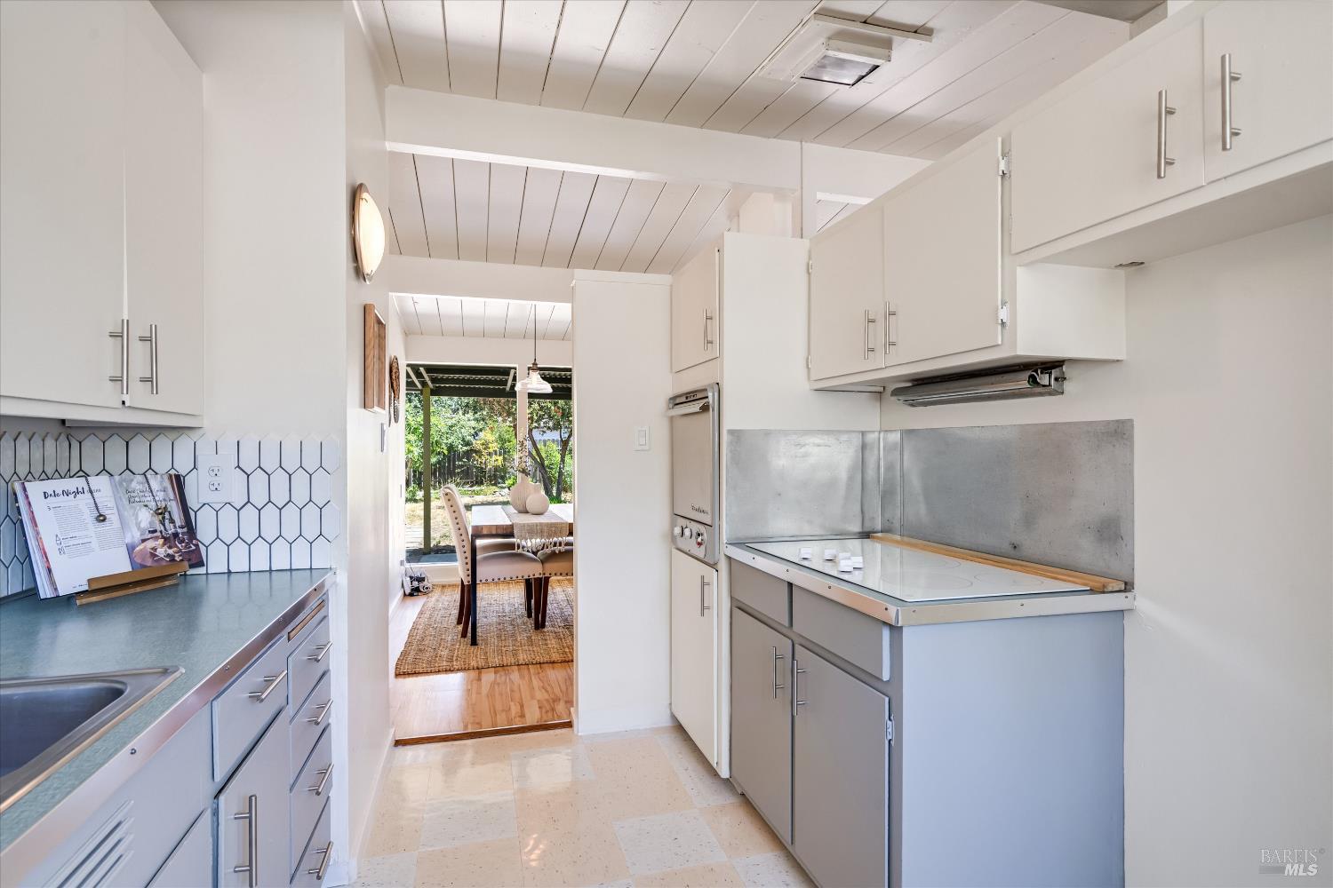 938 Boyd Street Santa Rosa, CA 95407 - Photo 11 of 23