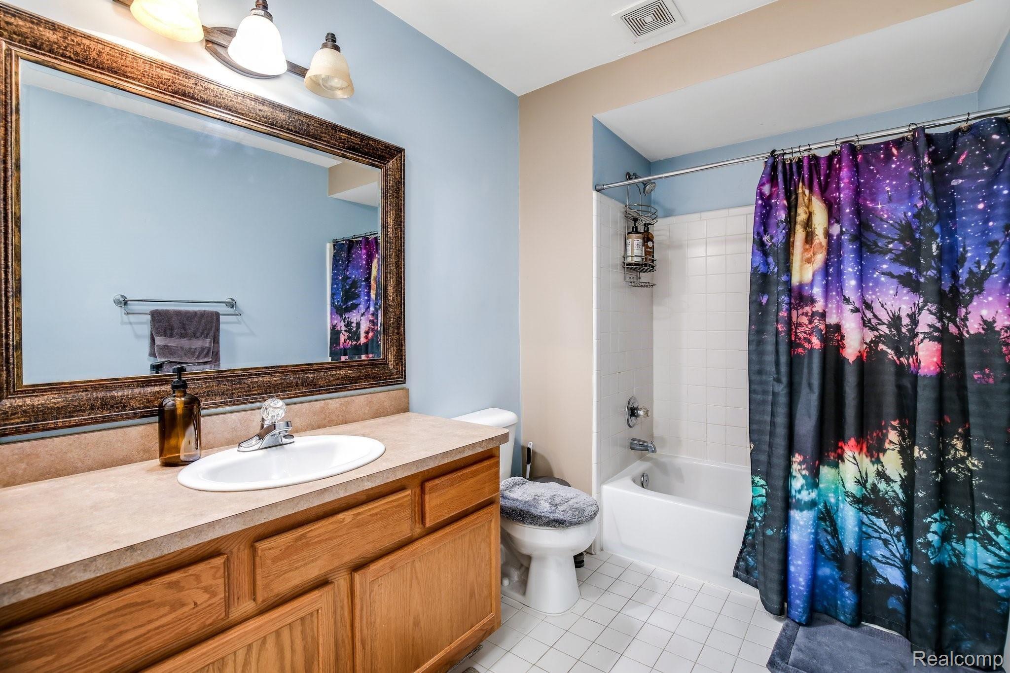 20648 Dunham Road Clinton Township, MI 48038 - Photo 21 of 28 20648+Dunham+Rd+Clinton+Township-9-web.jpg