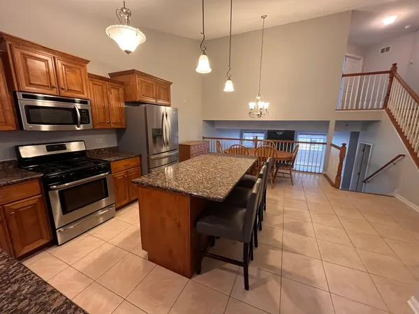 $249,900 | 402 Chestnut Lane, Beecher, IL 60401