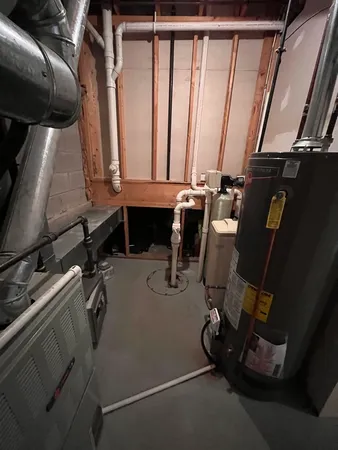 $249,900 | 402 Chestnut Lane, Beecher, IL 60401