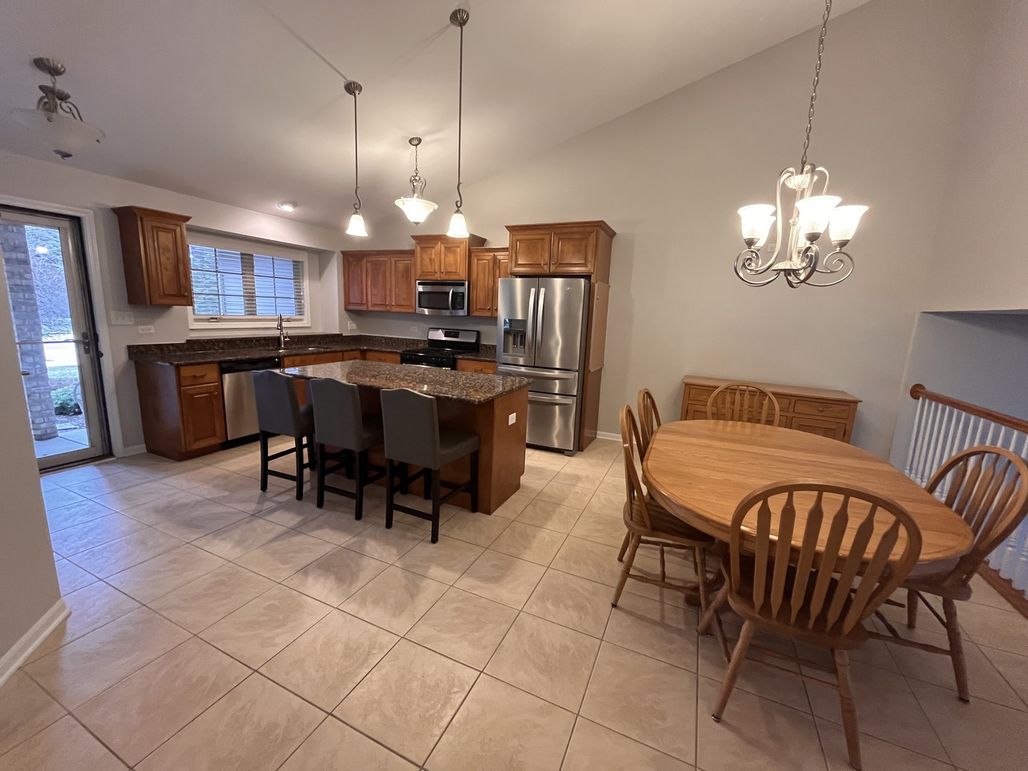 402 Chestnut Lane Beecher, IL 60401 - Photo 4 of 23 a view of a dining room with furniture