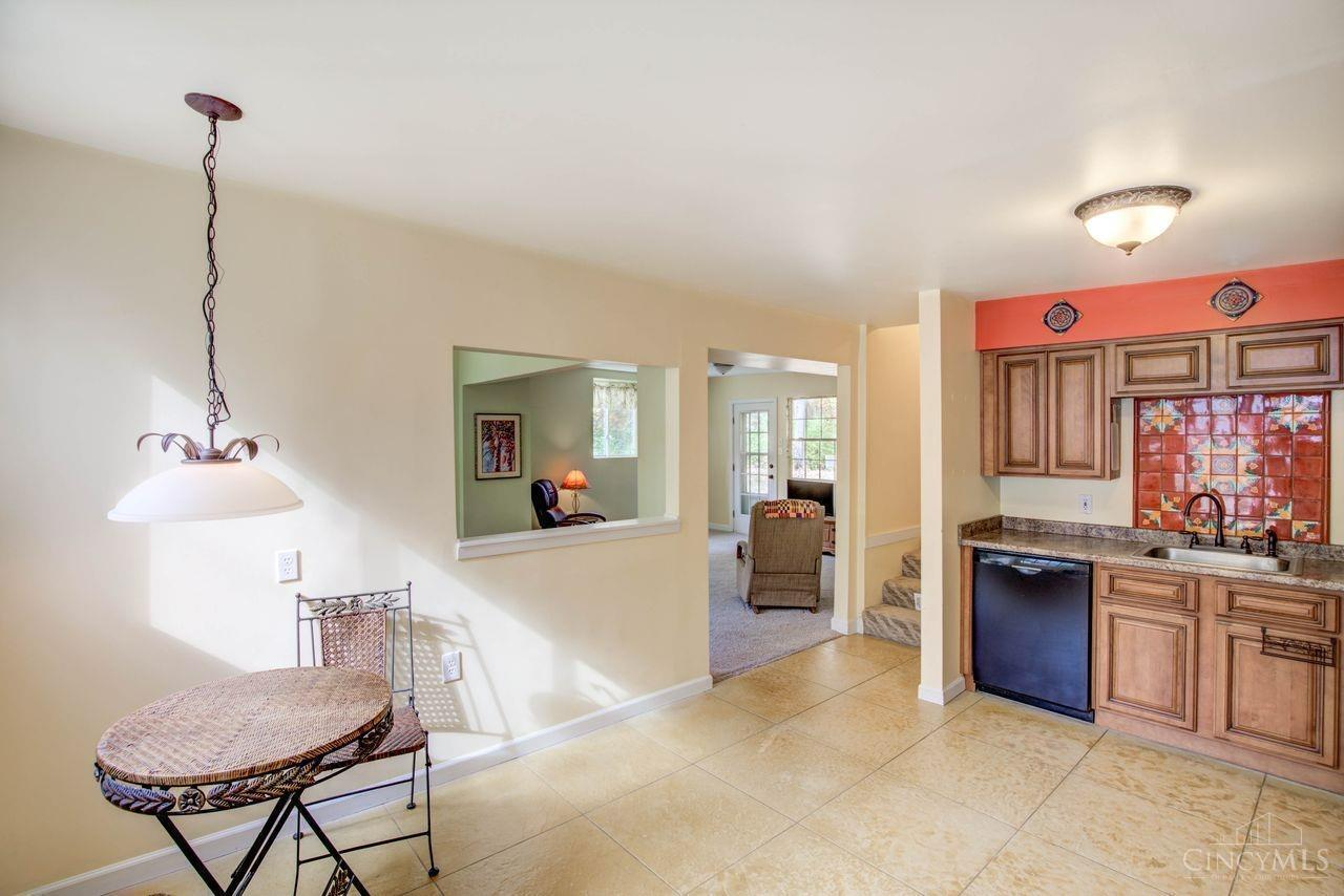 7176 Bridges Road Cincinnati, OH 45230 - Photo 6 of 30 Gallery Image 6
