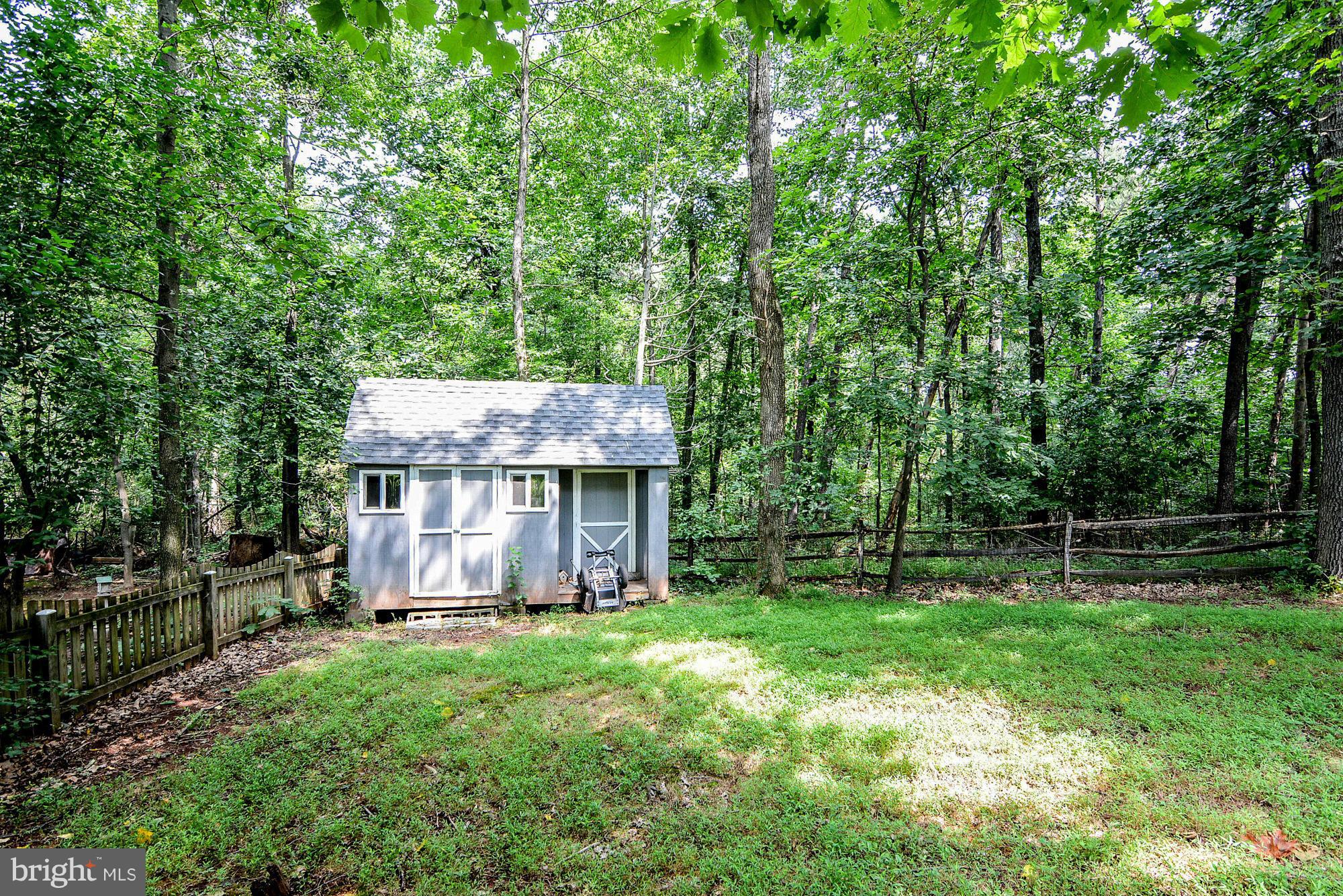 1945 East Beech Road Sterling, VA 20164 - Photo 30 of 30 Exterior (Rear)