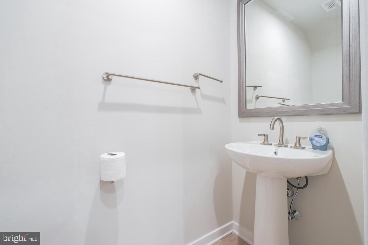 43509 Old Ryan Road Ashburn, VA 20148 - Photo 12 of 37