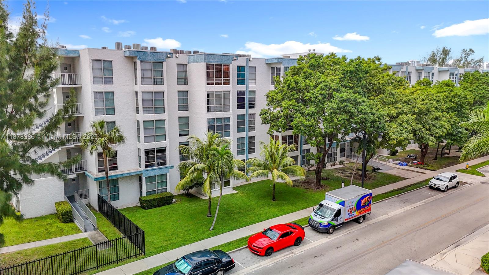 17620 Atlantic Boulevard, Unit 505 Sunny Isles Beach, FL 33160 - Photo 31 of 35