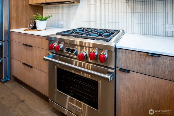 $8,900 | 125 100th Avenue Northeast, Unit 155, Bellevue, WA 98004