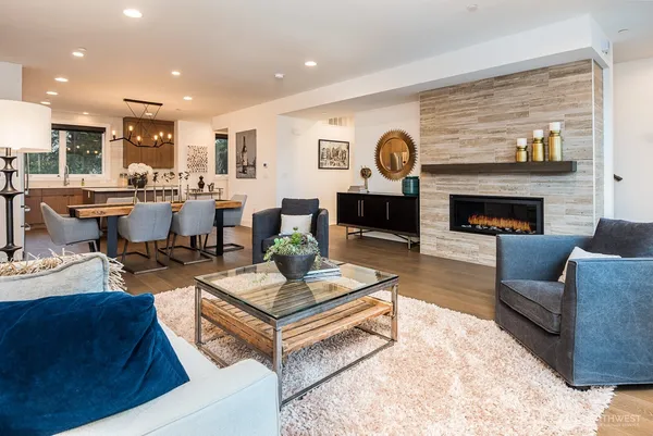 $8,900 | 125 100th Avenue Northeast, Unit 155, Bellevue, WA 98004