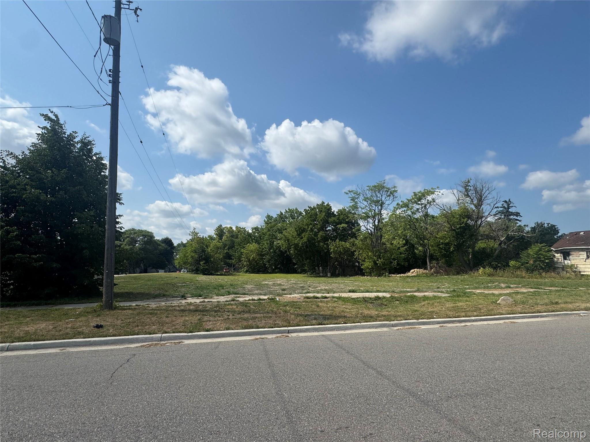 3037 Flushing Road Flint, MI 48504 - Photo 1 of 4 image0 (2).jpeg
