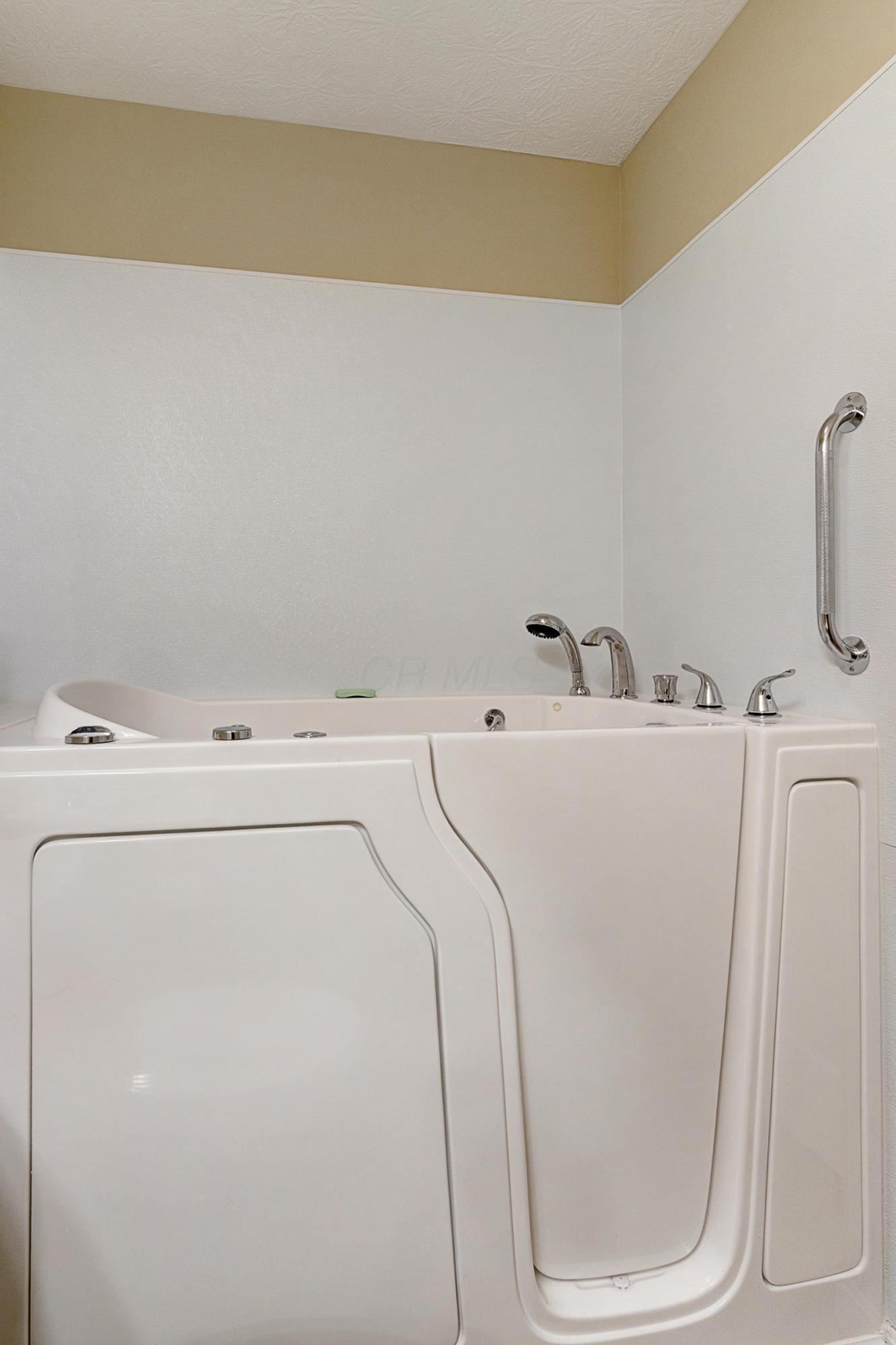 5666 Silver Frost Road Westerville, OH 43081 - Photo 23 of 34