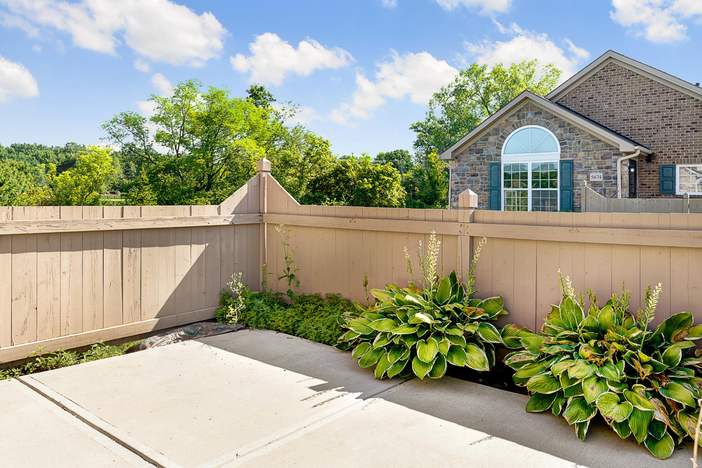 5666 Silver Frost Road Westerville, OH 43081 - Photo 3 of 34