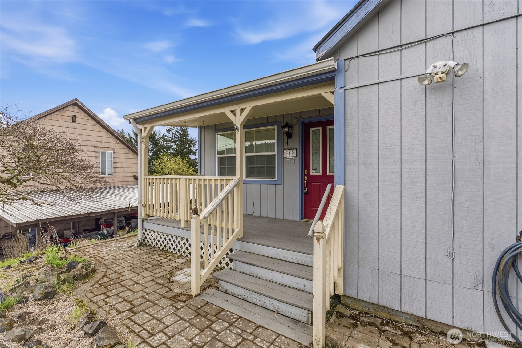 319 North 3rd Street Kalama, WA 98625 - Photo 4 of 39
