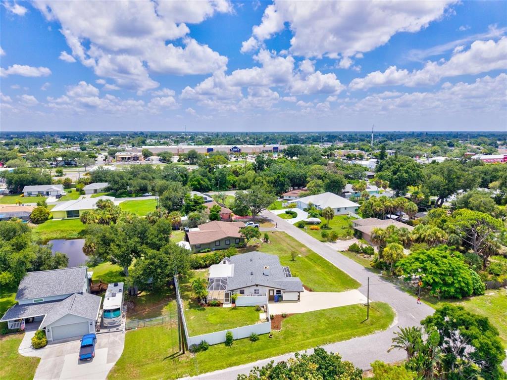 210 Wisteria Road Venice, FL 34293 - Photo 59 of 75 Gallery Image 59