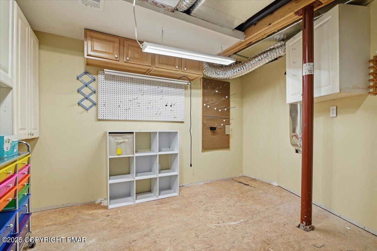 106 Ashley Court Bushkill, PA 18324 - Photo 45 of 61 utility room