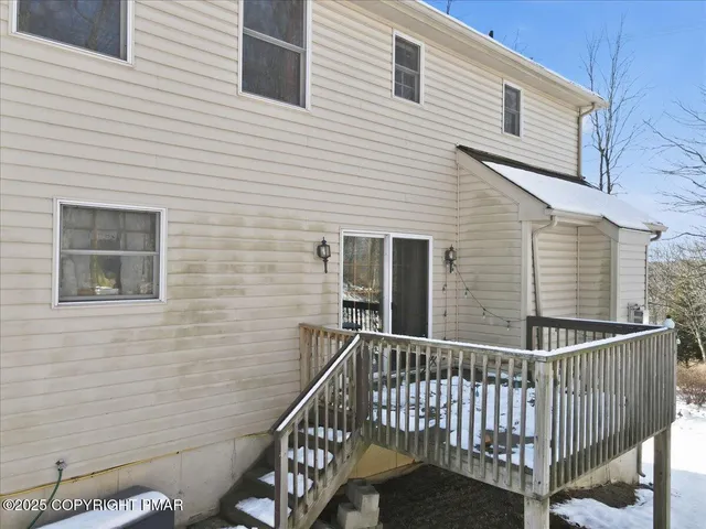 $343,900 | 106 Ashley Court, Bushkill, PA 18324