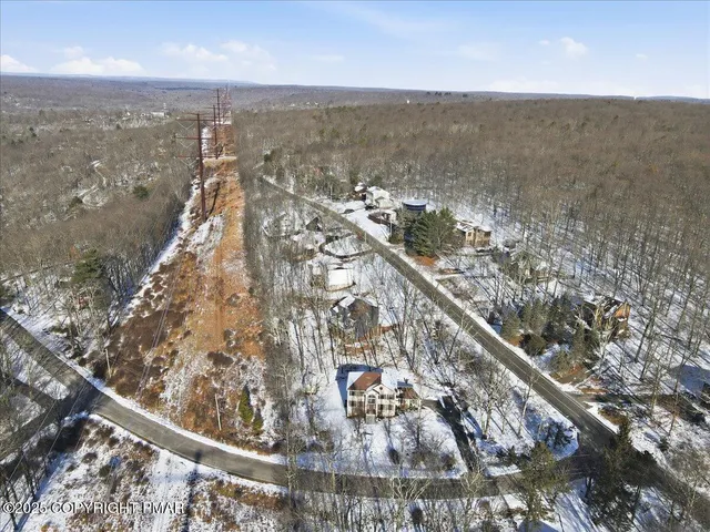 $343,900 | 106 Ashley Court, Bushkill, PA 18324