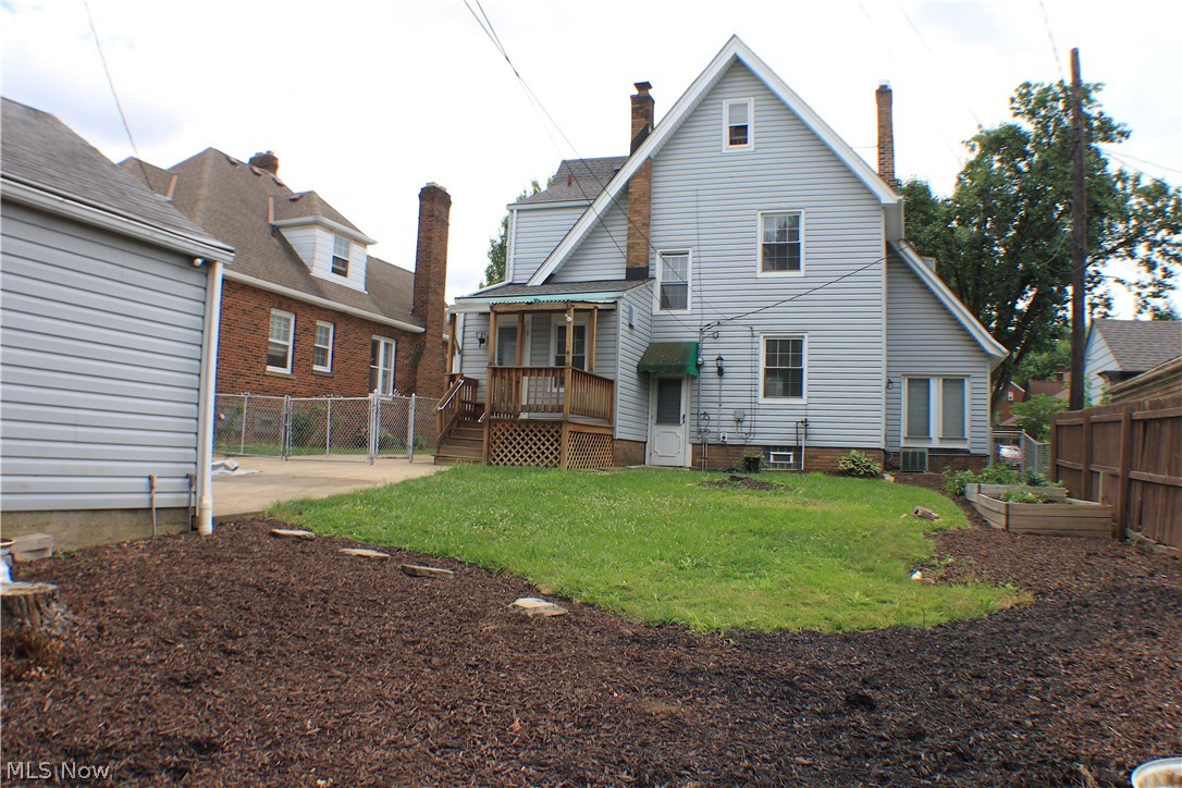 4613 Landchester Road Cleveland, OH 44109 - Photo 26 of 29 Gallery Image 26