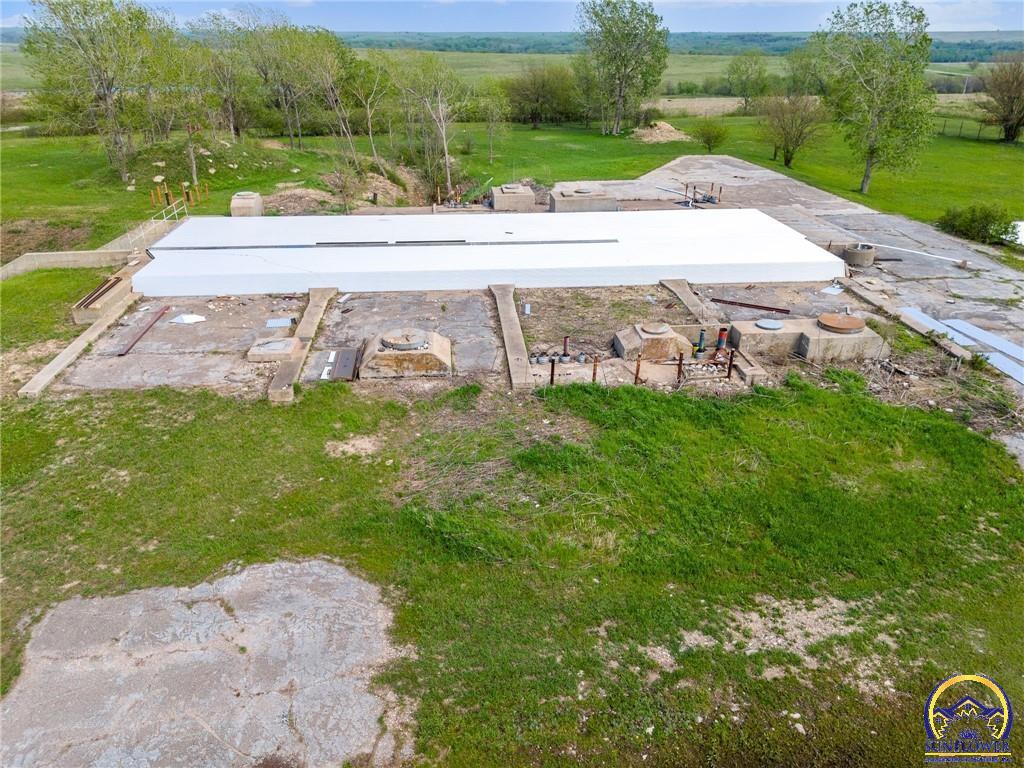 3627 Rd D Allen, KS 66833 - Photo 15 of 55