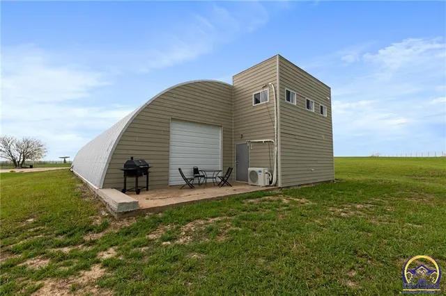 $699,900 | 3627 Rd D, Allen, KS 66833