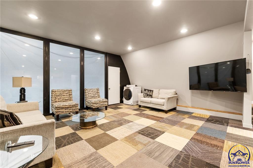 3627 Rd D Allen, KS 66833 - Photo 18 of 55