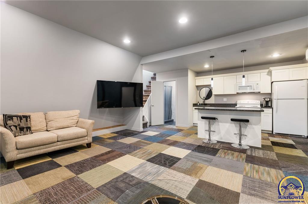 3627 Rd D Allen, KS 66833 - Photo 19 of 55